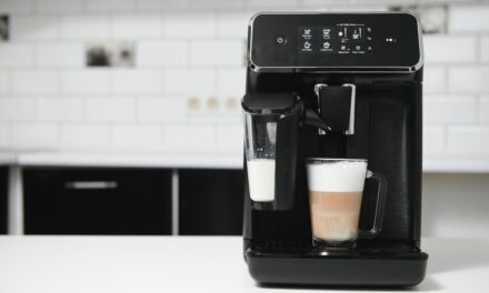 The Ultimate Guide to Choosing the Best Coffee Grinding Coffee Maker